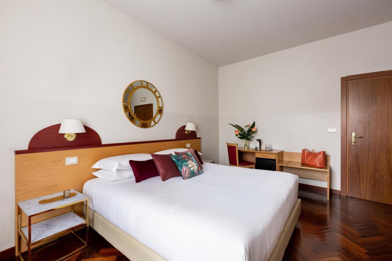Aramis Deluxe Rooms Флоренция Экстерьер фото