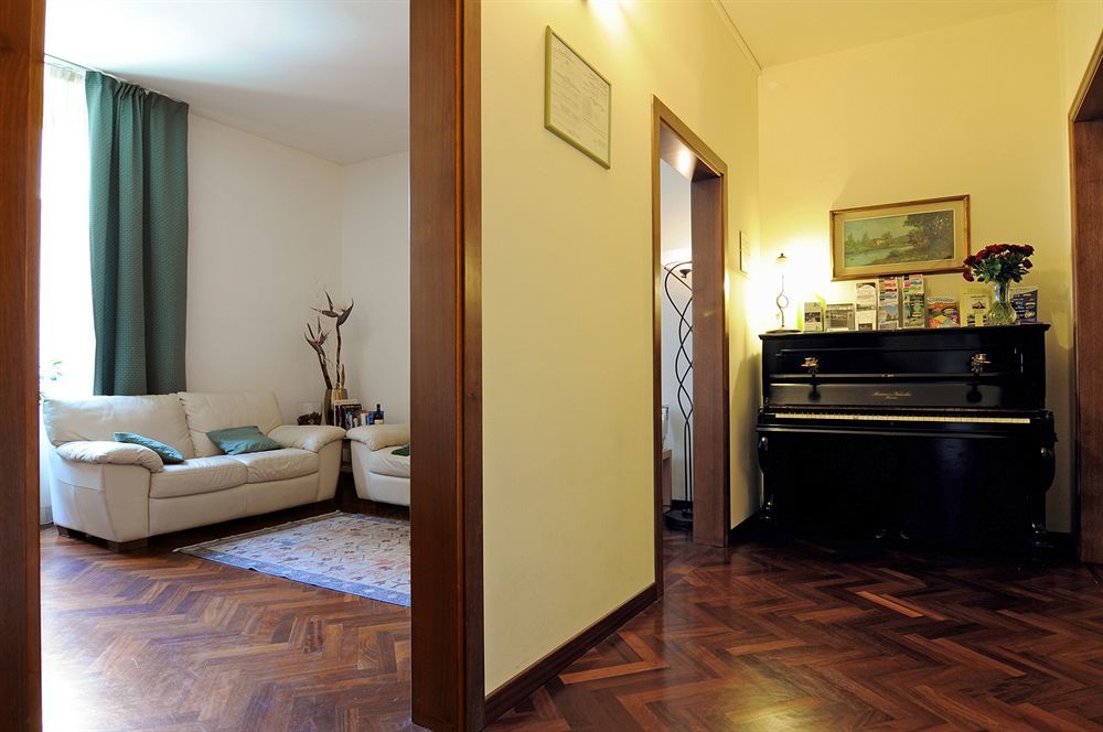 Aramis Deluxe Rooms Флоренция Экстерьер фото